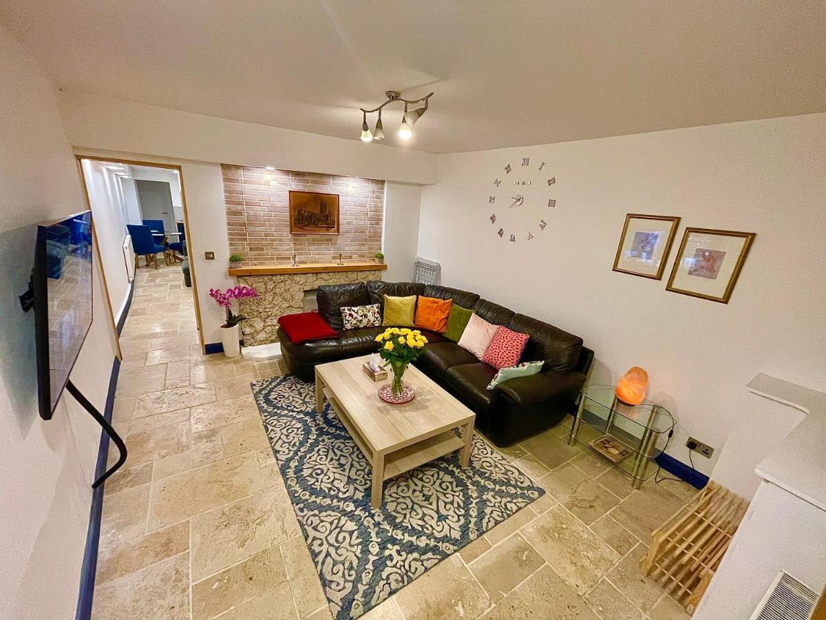 2 Bedroom Center Сasa de vacaciones *