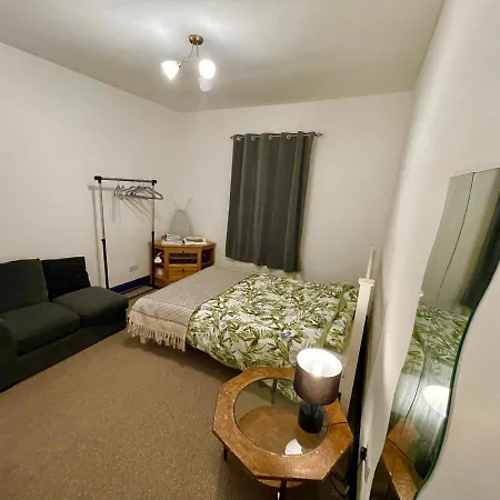 2 Bedroom Cottage Gloucester City Center Exterior photo